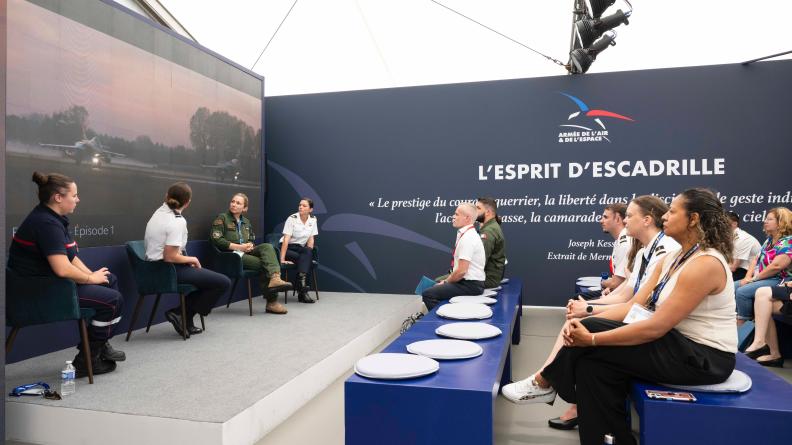 Conférence sur le parcours atypique de quatre Aviatrices