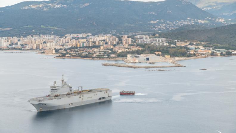 Le PHA Mistral de la Marine nationale