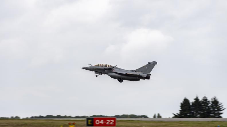Rafale au décollage sur la base aérienne 105 d'Évreux 