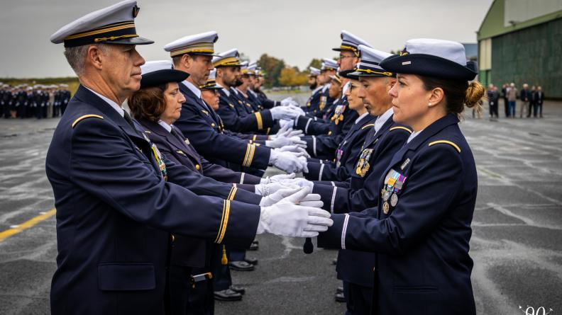 Une cérémonie, ponctuée de symboles, en hommage aux Groupes Lourds
