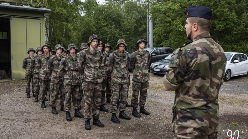 24 heures dans la vie d'un stagiaire de la préparation militaire initiale