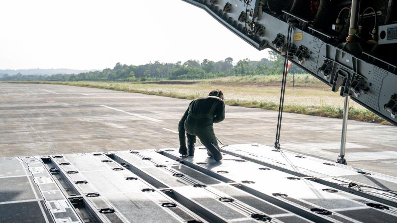 Premier posé réussi pour l’A400M en forêt équatoriale