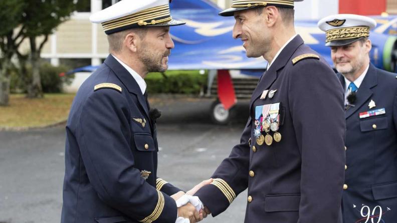 Le colonel Ghislain Mifurt prend le commandement de la base aérienne de Saintes