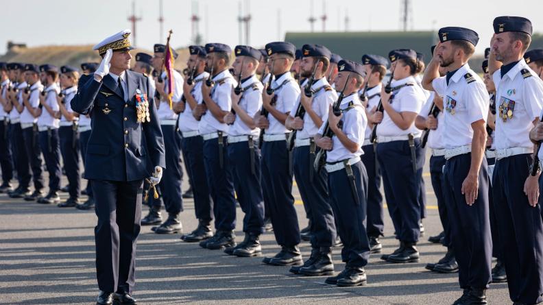 Passation de commandent de la base aérienne 709 de Cognac-Châteaubernard