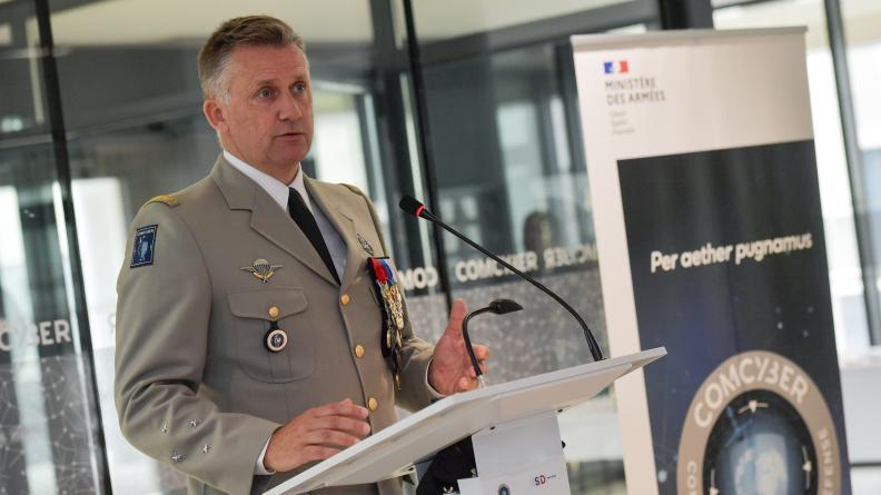 Inauguration du nouveau bâtiment 828 du COMCYBER au quartier Stéphant