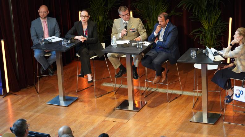 Prise de parole du général Bonnemaison autour du partage de l'information en cyberdéfense