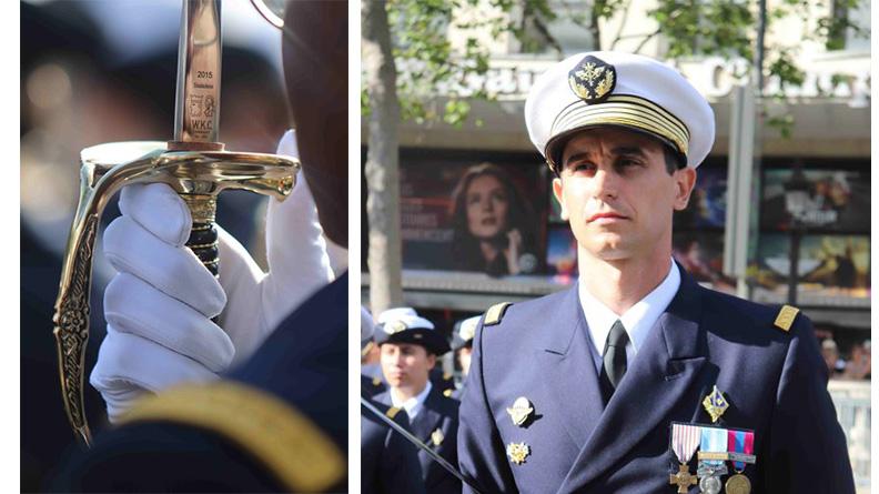 La promotion Intendant Général Daru défile sur les Champs-Elysées