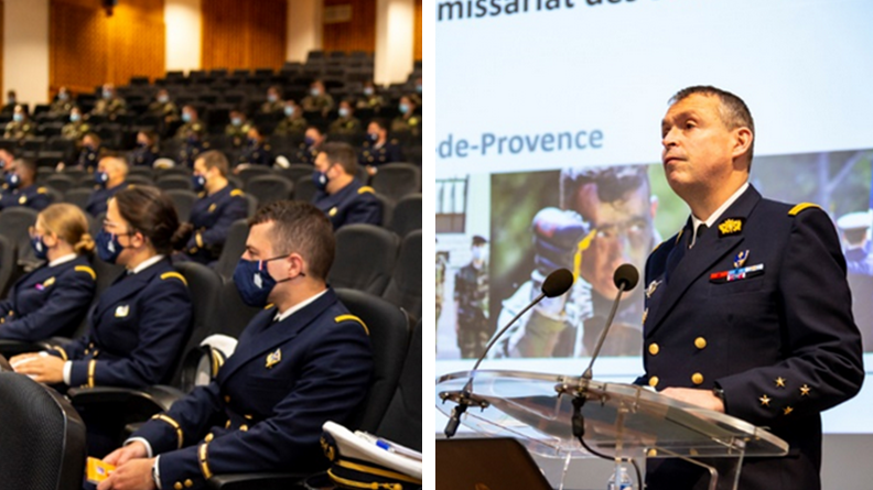 Le directeur central s’adresse aux élèves commissaires