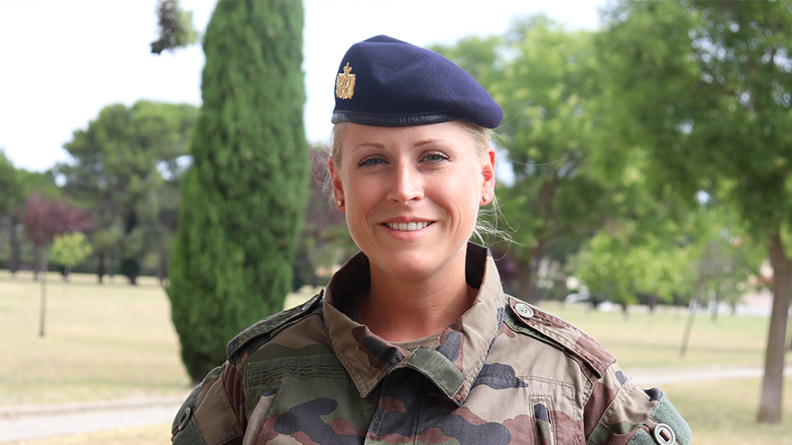 commissaire aspirant Laura