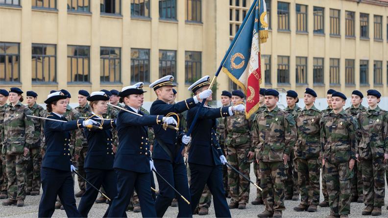 présentation au drapeau 