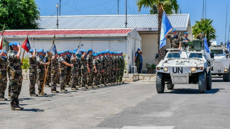 Basé sur le même site que le contingent français de la Force Commander Reserve et du SNF, la DIRCOM 