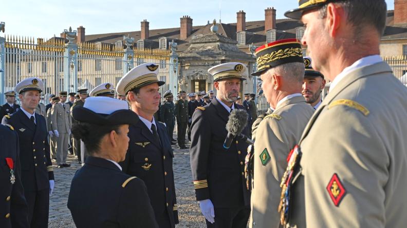 Cérémonie de remise d’ordres nationaux à la Direction de l’enseignement militaire supérieur