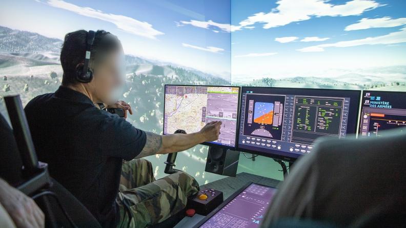 Les simulateurs du centre d'expertise et d'essais de DGA Essais en vol