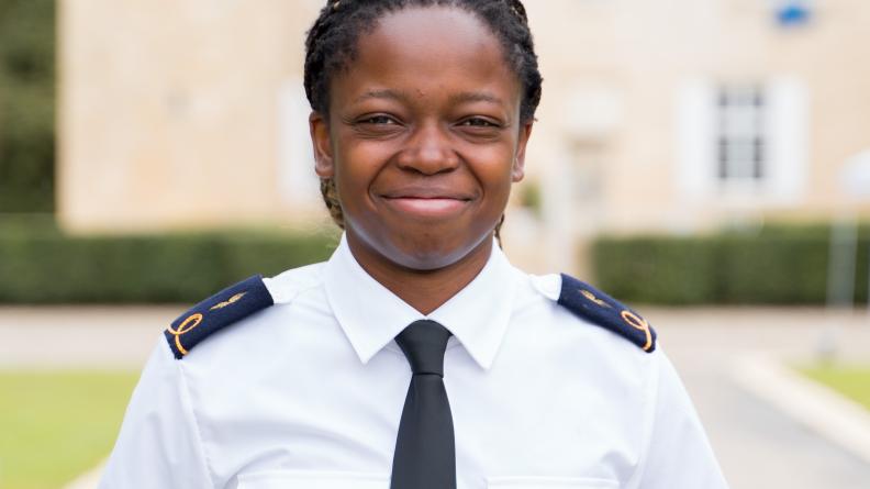 L'aspirante Alice, cheffe d'antenne du détachement SIC de Cazaux