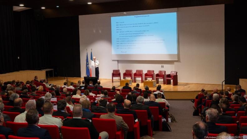Le Général Didier Tisseyre ouvre le forum des industriels 2024