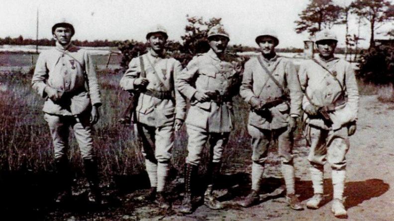 Des membres du corps franc, auteurs du "coup de main" du Mont-sans-Nom, en 1918.