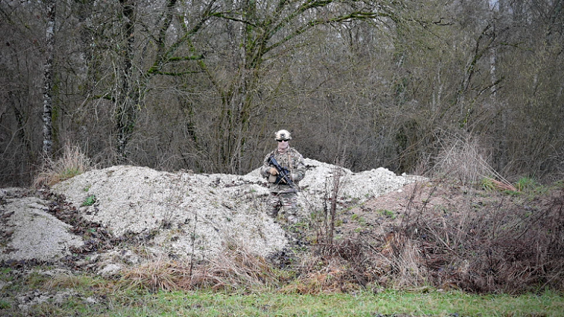 Le nouveau camouflage de la tenue de combat : le bariolage multi-environnement