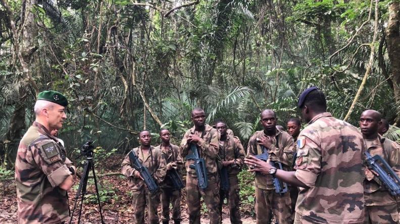 Visite officielle du CEMA au Gabon 