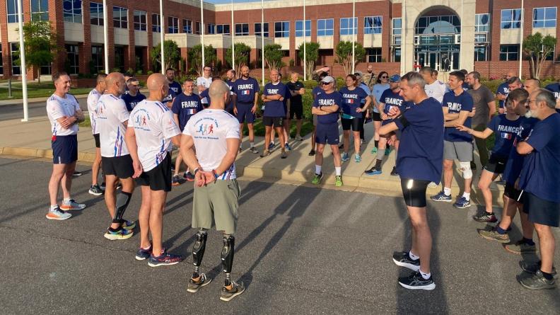 A Norfolk, les militaires français tiennent l'effort pour le bleuet de France