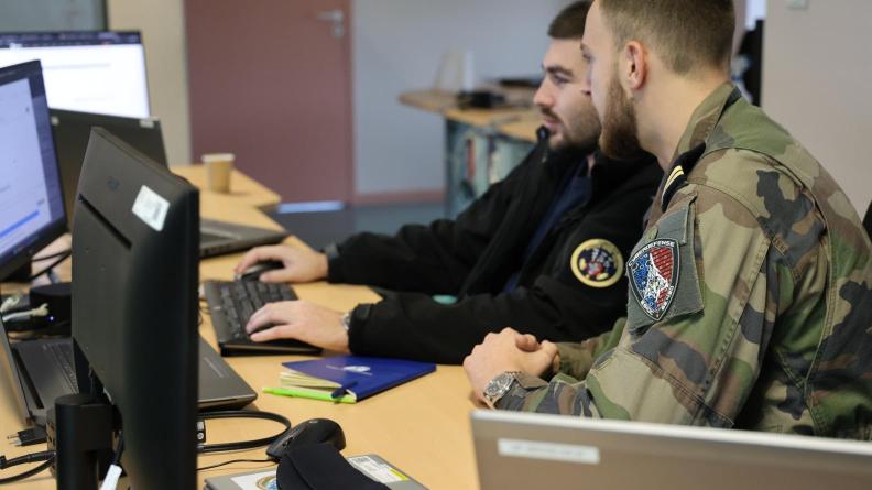 Cybercombattants de l'ESIOC pendant l'exercice Cybercoalition 