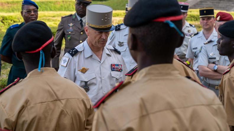 Visite du CEMA à Saint-Cyr l’école dans le cadre d’un partenariat avec les prytanées africains