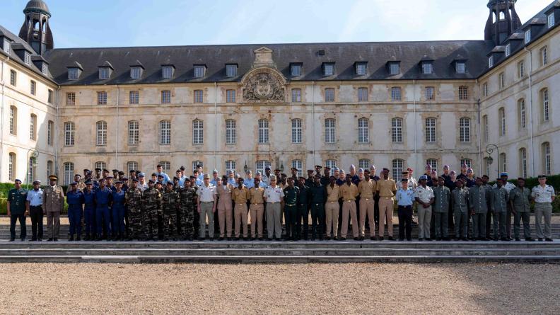 Visite du CEMA à Saint-Cyr l’école dans le cadre d’un partenariat avec les prytanées africains