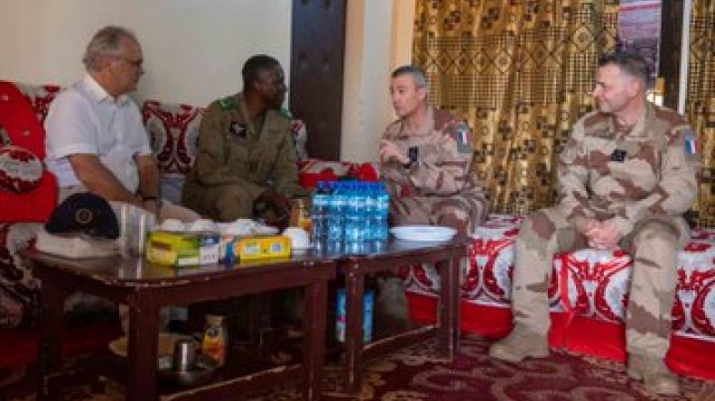 Visite officielle du CEMA en Afrique 