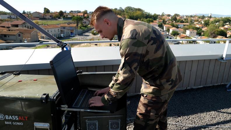 The special air security system makes it possible to carry out anti-drone warfare