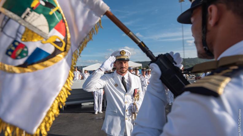 Un nouveau commandant pour La Résolue