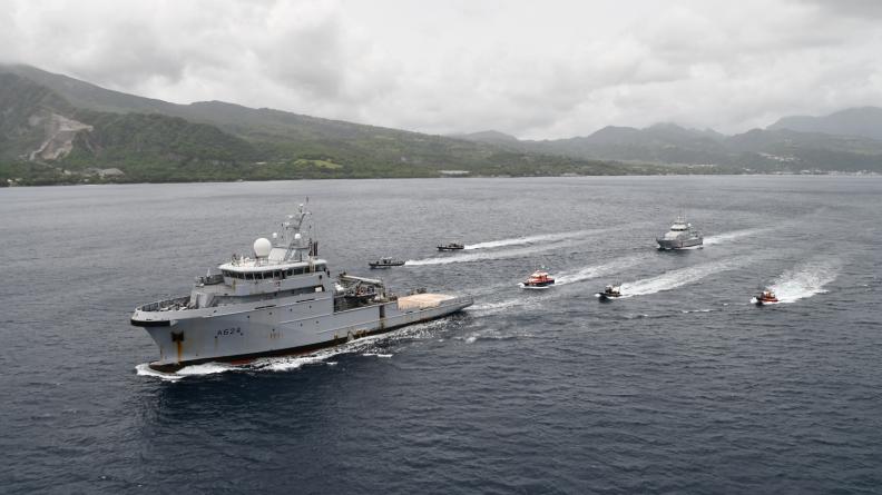 Déploiement majeur de moyens aéromaritimes au large de la Martinique 