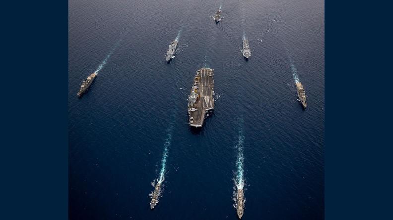 Exercice La Sirène entre la marine grecque et le groupe aéronaval, mer Méditerranée, en mars 2022.
