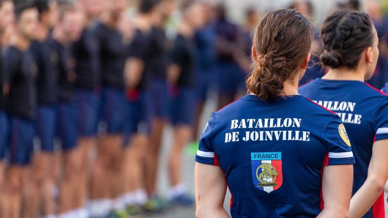 Des sportifs du bataillon de Joinville lors d’un rassemblement militaire