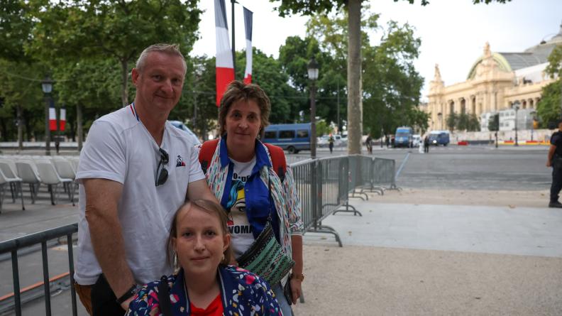 Thierry, Aurélie et Vanessa. Pontarlier (Doubs). 