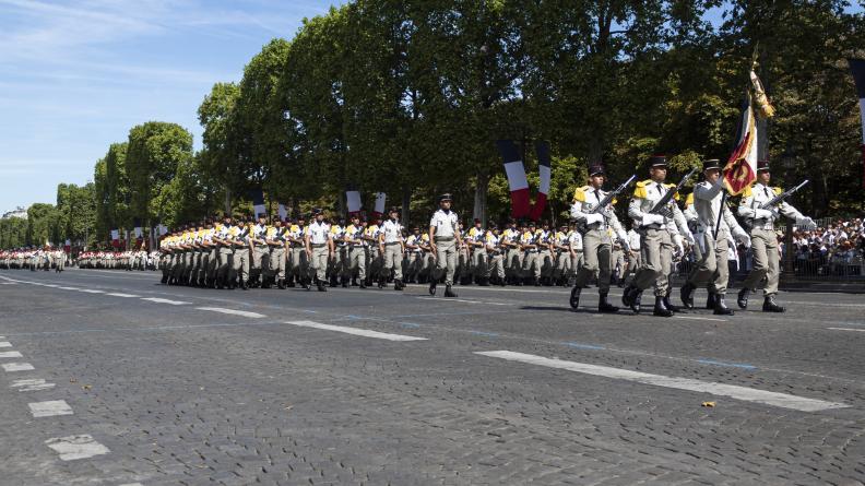 Défilé des troupes à pied