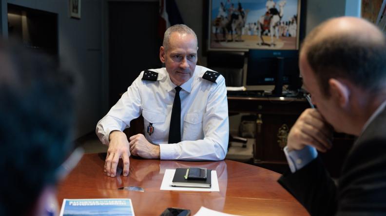 Dans le bureau du chef d'état-major de l'armée de Terre, le 9 avril 2024.