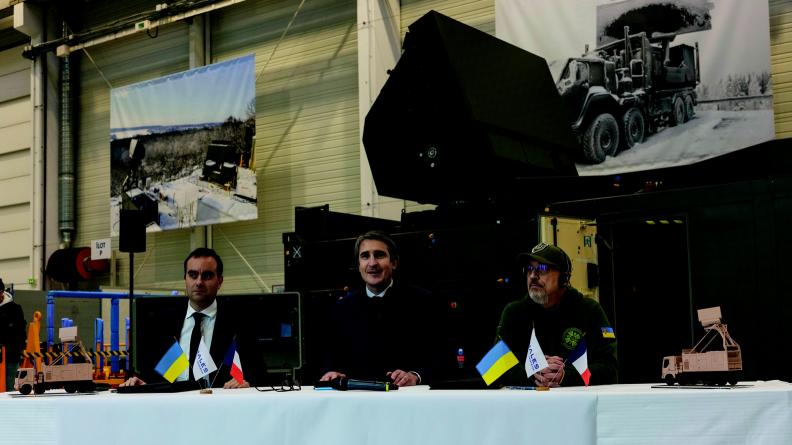 Parmi les matériels dont la production a été accélérée : le radar GM 200 de Thales 