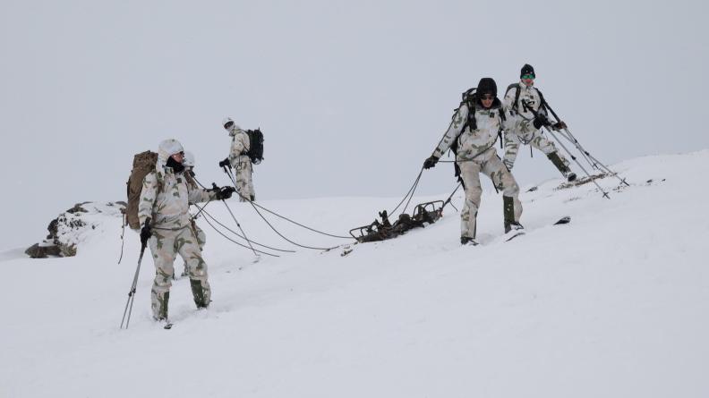 Exercice du jour : détecter les victimes d’avalanche. 