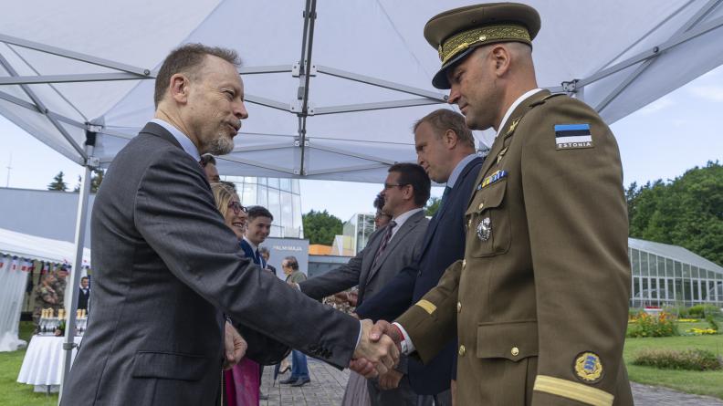 Les détachements français déployés en Estonie et en Roumanie célèbrent le 14 juillet