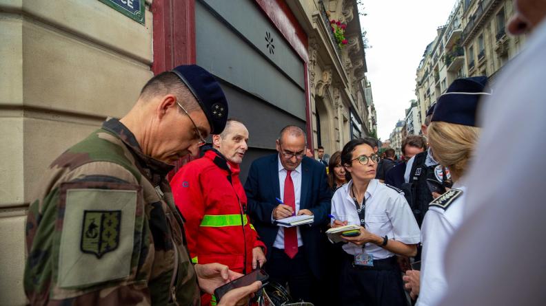 Intervention de militaires suite à l’explosion d’immeuble à Paris