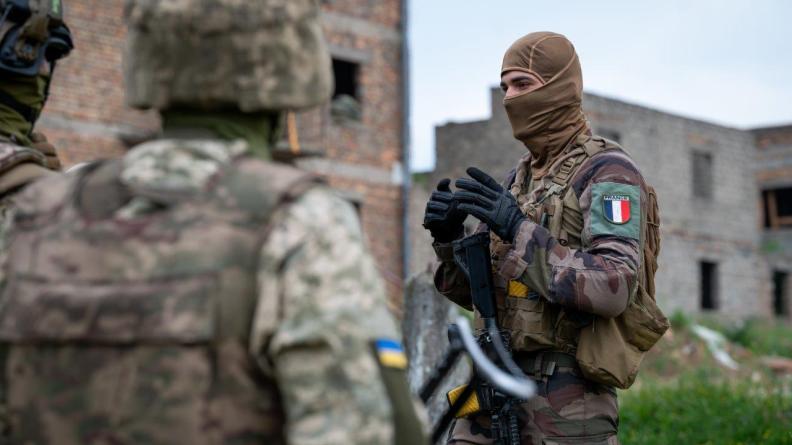 Formation d’un seizième bataillon des forces armées ukrainiennes en Pologne
