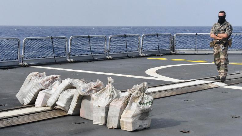 Les FAA saisissent 1,2 tonne de cocaïne au large de la Martinique