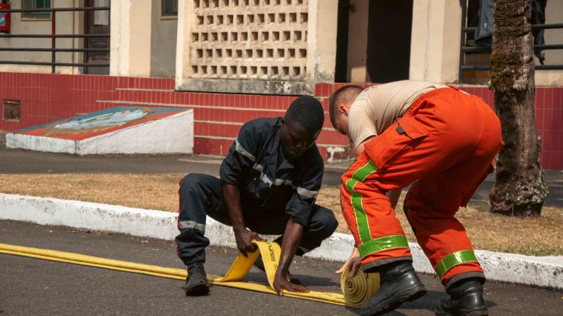 EFG - Renforcement des compétences des sapeurs-pompiers de Libreville