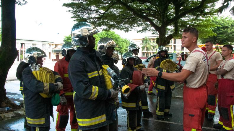 EFG – Entraînement à la gestion d’incendie avec les Forces armées gabonaises 