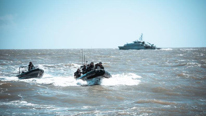 Opération Mokarran : lutte contre la pêche illégale en Guyane