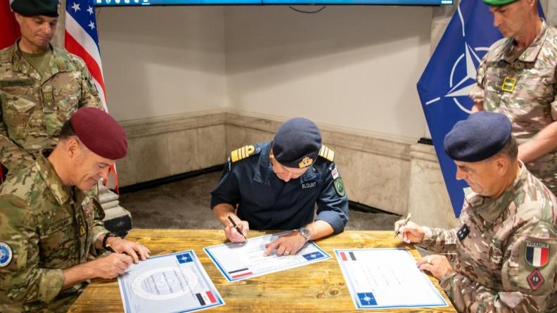 Prise de commandement de NMI par le général de division Hintzy