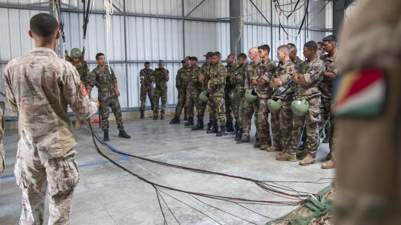 Stage de qualification au brevet militaire parachutiste (BMP)