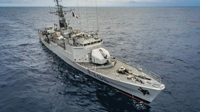 Le PHM Commandant Birot poursuit sa patrouille en coopération avec les états riverains du golfe de