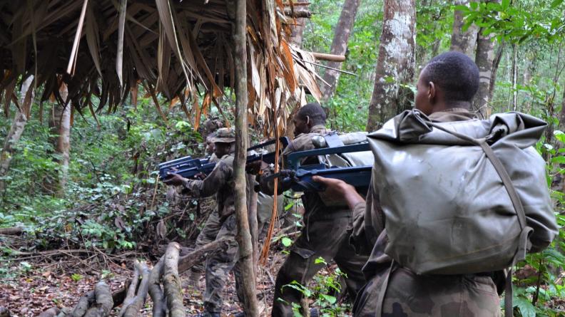 Stage d’entraînement au combat en jungle au profit d’élèves de l’EOGN gabonaise