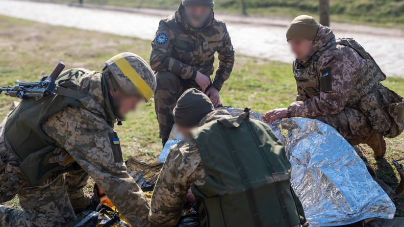 Mission EUMAM - les Polonais et les Français forment les soldats Ukrainiens