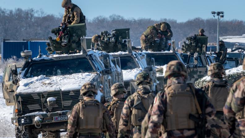 Le bataillon multinational conduit un exercice de déploiement d’envergure dans les Carpates